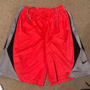 Nike Boys performance shorts size XL